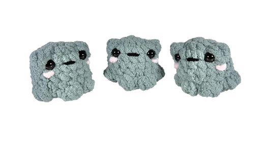 Frog | Small | Sitting | Plushie (Amigurumi) | Keychain